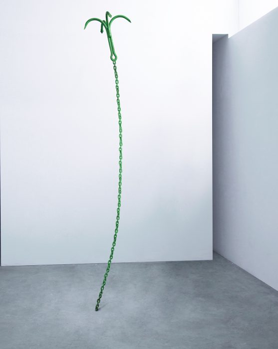 Mariana Vassileva / 2014 / Palm sculpture / 300cm